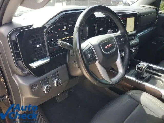 2023 GMC Sierra 1500 SLT photo 18
