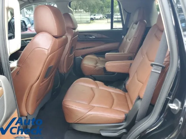 2020 Cadillac Escalade Luxury photo 12