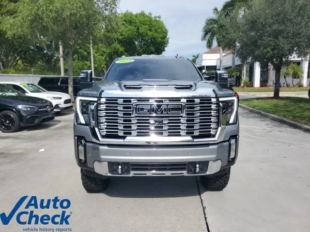 2024 GMC Sierra 2500 HD Denali photo 6