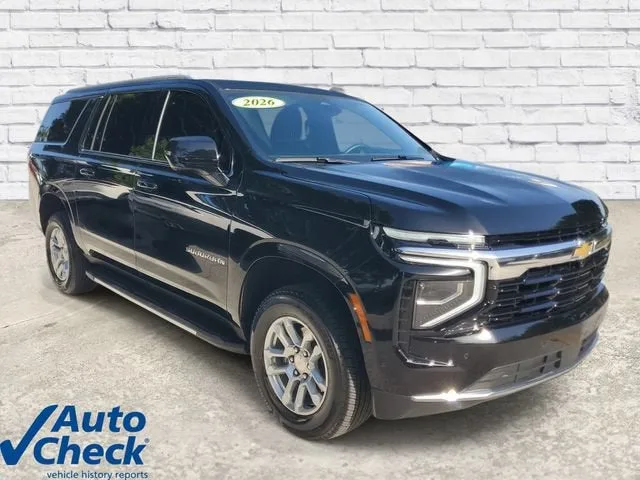 2026 Chevrolet Suburban LS photo 5