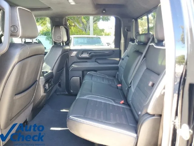 2025 GMC Sierra 2500 HD AT4X photo 10