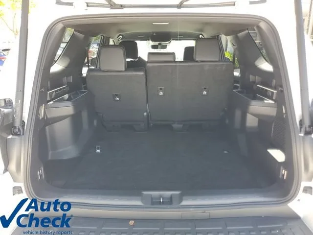 2025 Toyota 4Runner SR5 photo 9
