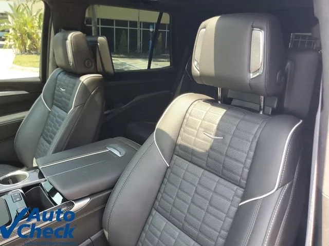 2026 Cadillac Escalade V-Series photo 21