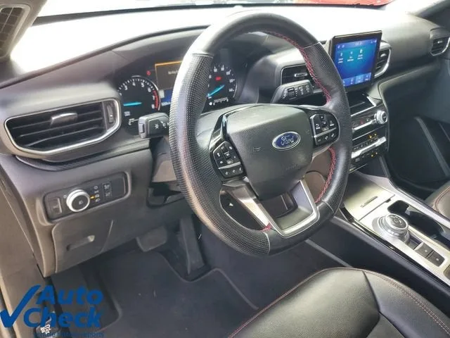 2022 Ford Explorer ST-Line photo 19