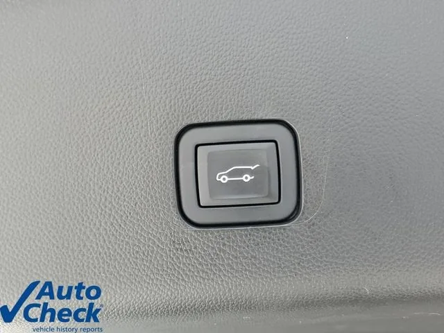 2023 Chevrolet Traverse LT Leather photo 11