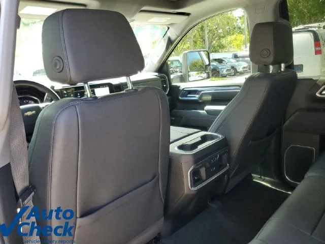 2025 Chevrolet Silverado 3500 HD LTZ photo 13
