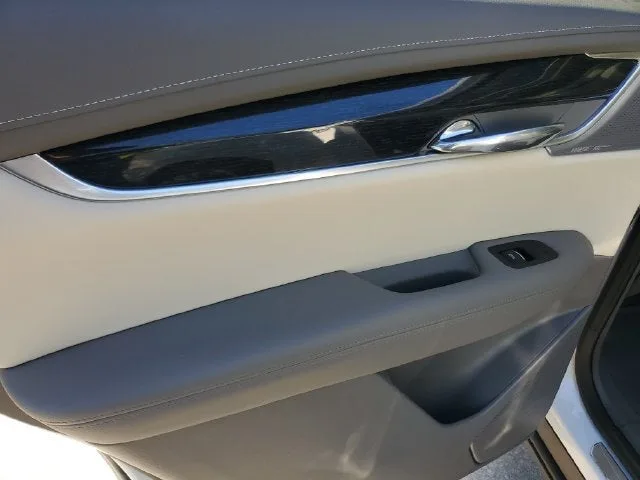 2025 Cadillac XT6 Premium Luxury photo 16