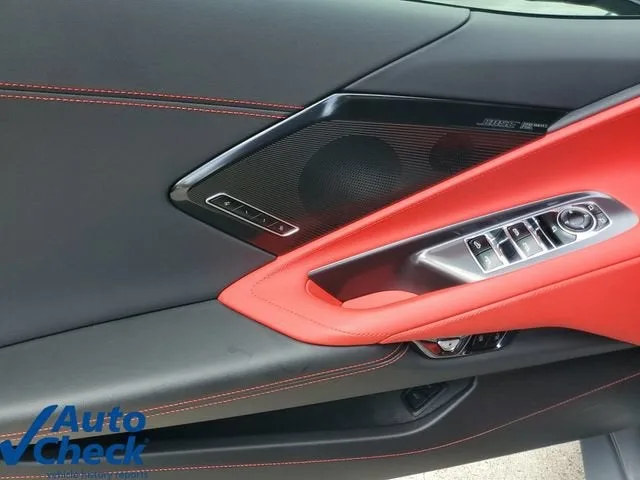 2025 Chevrolet Corvette Stingray 2LT photo 16