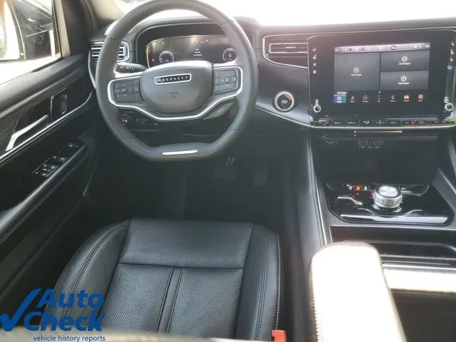 2024 Jeep Wagoneer Series II photo 17
