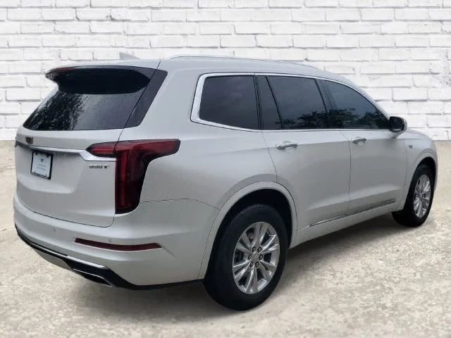2024 Cadillac XT6 Luxury photo 4