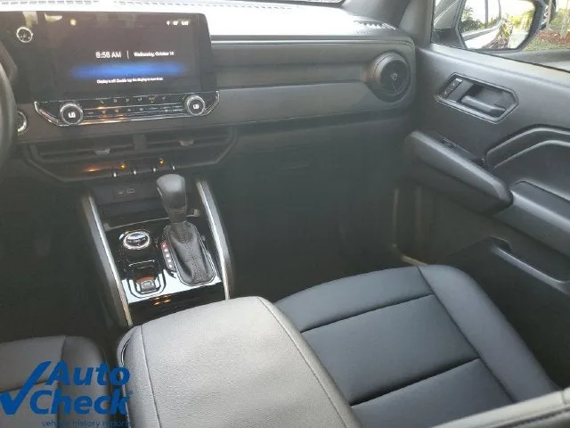 2025 Chevrolet Colorado Trail Boss photo 14