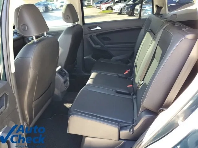 2019 Volkswagen Tiguan 2.0T SEL photo 12
