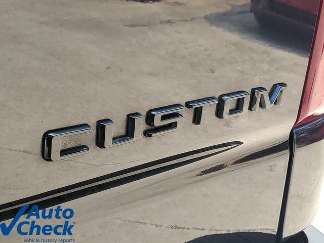 2023 Chevrolet Silverado 1500 Custom photo 9