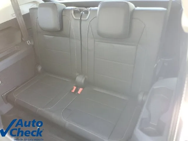 2019 Volkswagen Tiguan 2.0T SEL photo 11