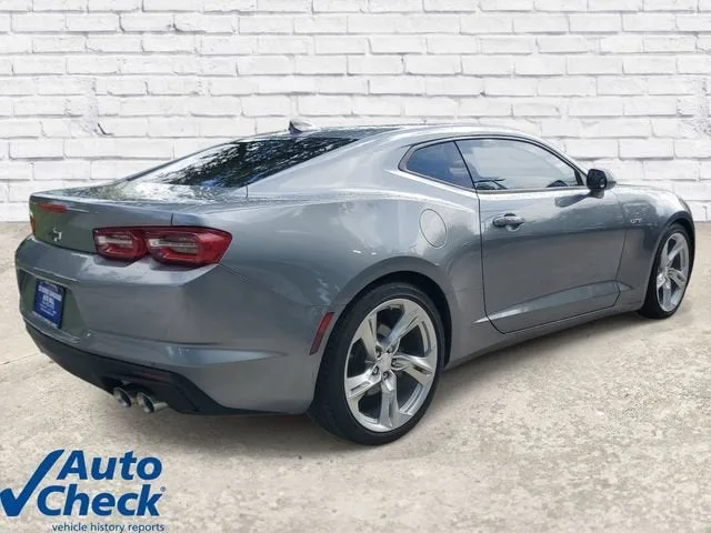2021 Chevrolet Camaro LT1 photo 4