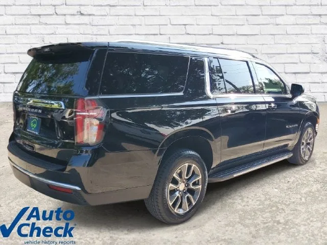 2024 Chevrolet Suburban LS photo 4
