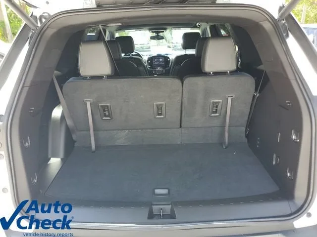 2023 Chevrolet Traverse LT Leather photo 10