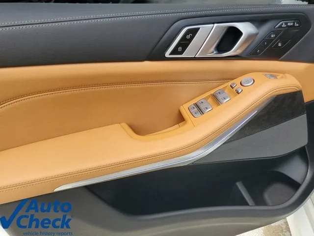 2025 BMW X7 xDrive40i photo 23