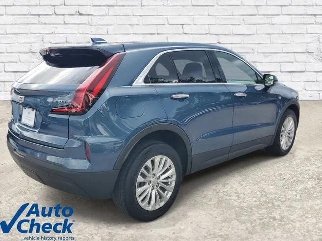 2024 Cadillac XT4 Luxury photo 4