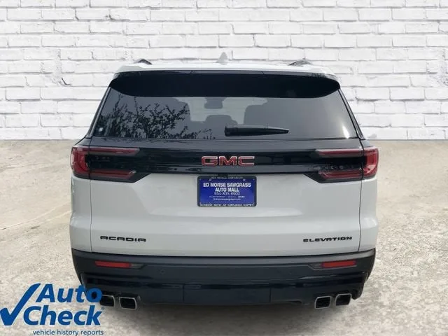 2025 GMC Acadia Elevation photo 3