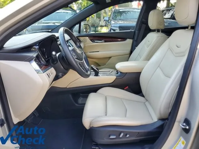 2017 Cadillac XT5 Luxury FWD photo 17
