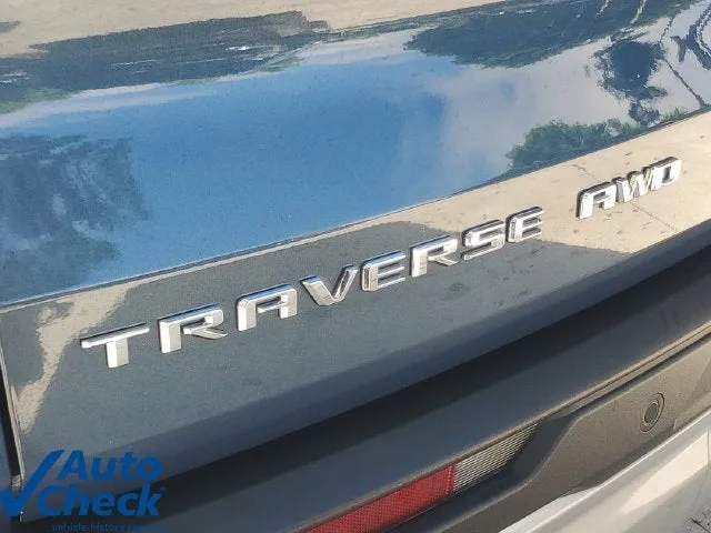 2026 Chevrolet Traverse LT photo 9