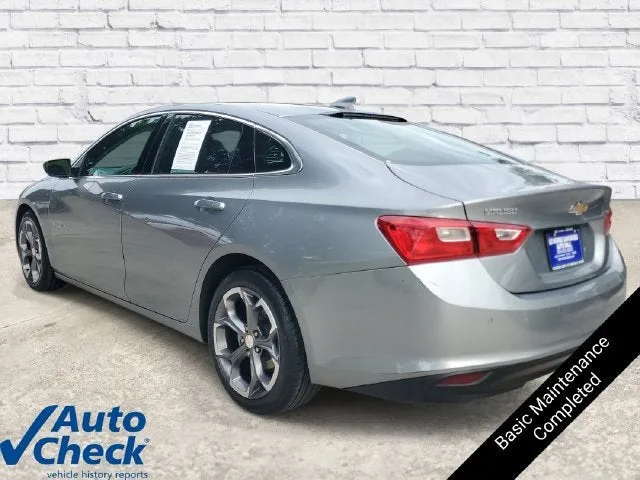 2024 Chevrolet Malibu 1LT photo 2