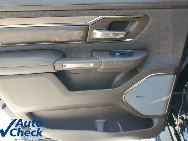 2025 RAM 1500 Longhorn photo 15