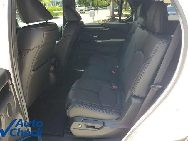 2025 Honda Pilot Black Edition photo 14
