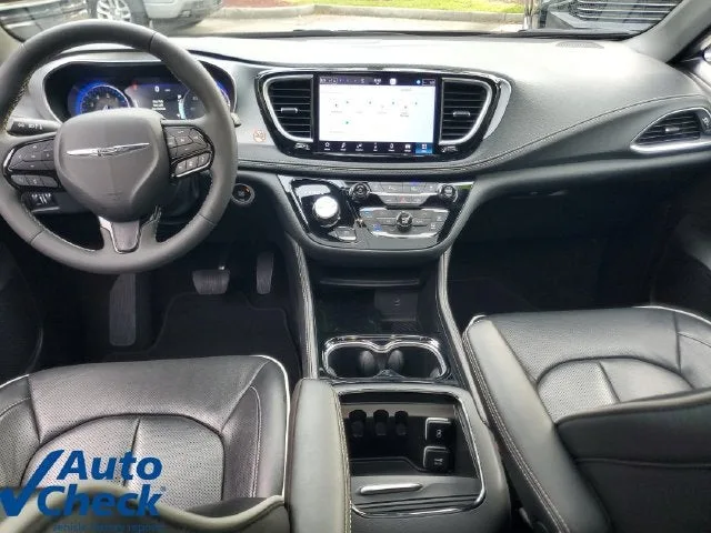 2026 Chrysler Pacifica Limited photo 15