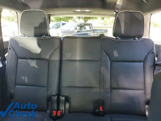 2025 GMC Yukon XL Elevation photo 13