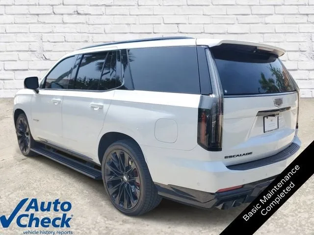 2026 Cadillac Escalade V-Series photo 2