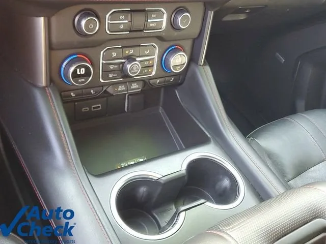 2023 Chevrolet Suburban RST photo 27