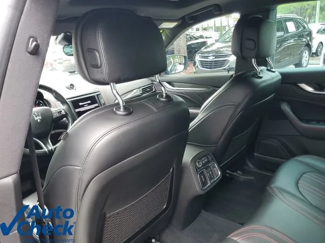 2023 Maserati Levante GT photo 12