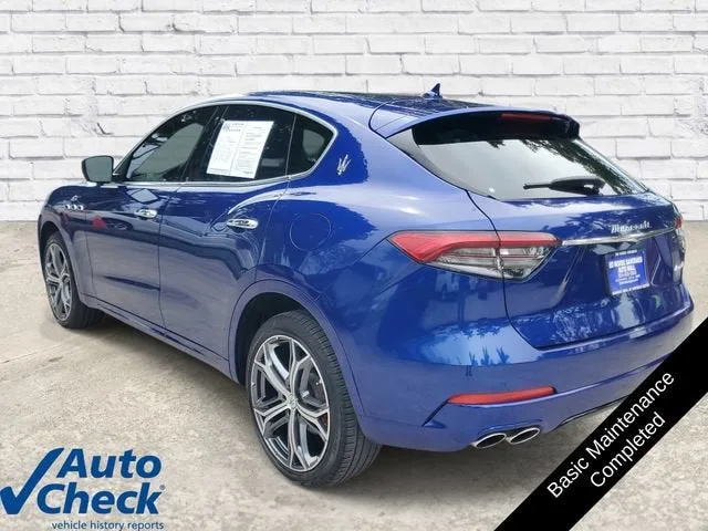 2023 Maserati Levante GT photo 2