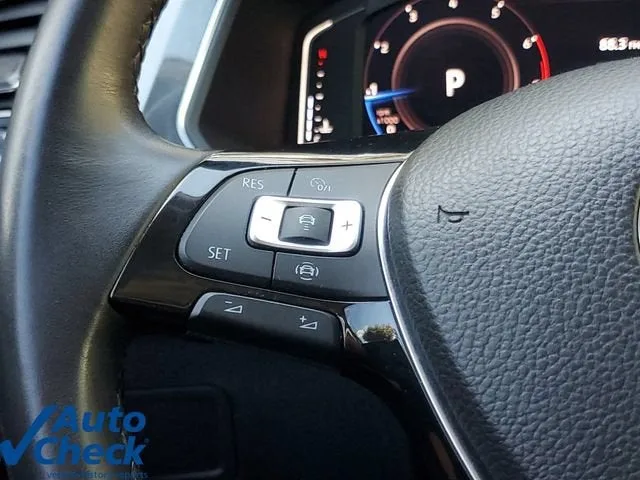 2019 Volkswagen Tiguan 2.0T SEL photo 23