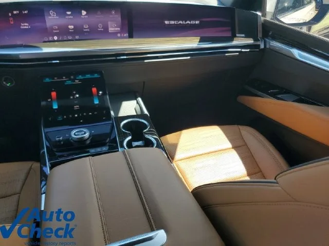 2025 Cadillac Escalade ESV Premium Luxury photo 18