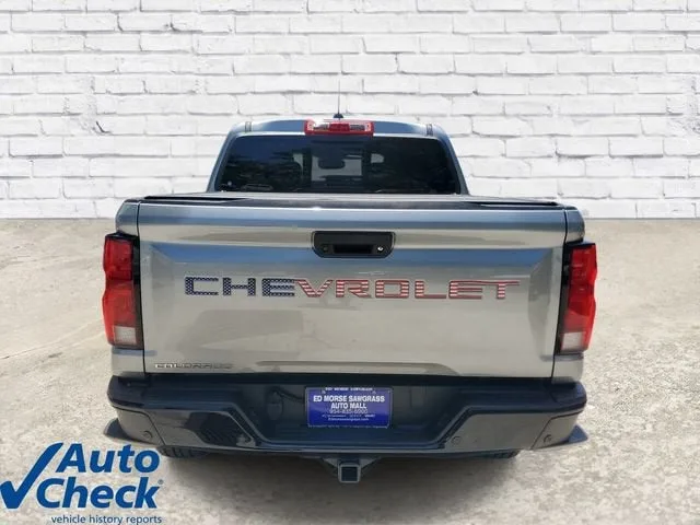 2025 Chevrolet Colorado Z71 photo 3