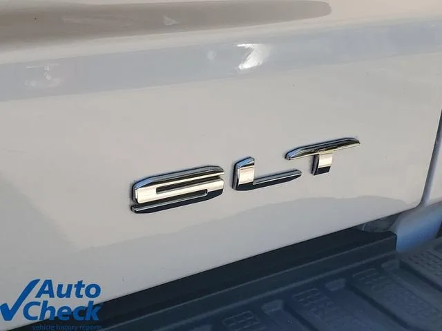 2023 GMC Sierra 1500 SLT photo 9
