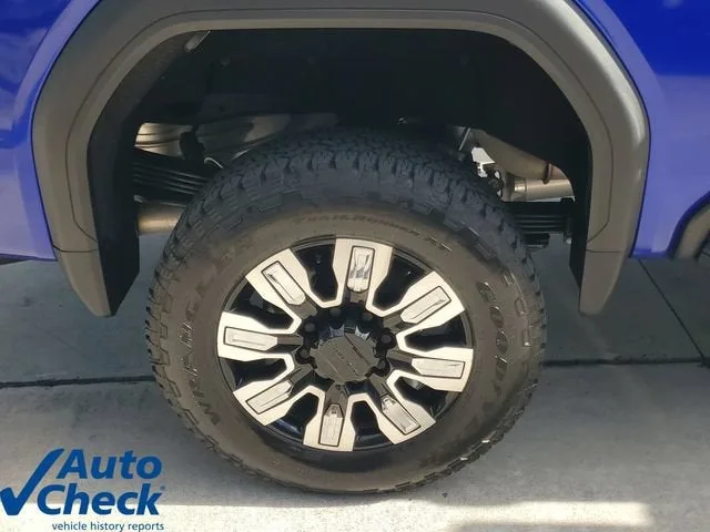 2025 GMC Sierra 2500 HD Denali photo 8