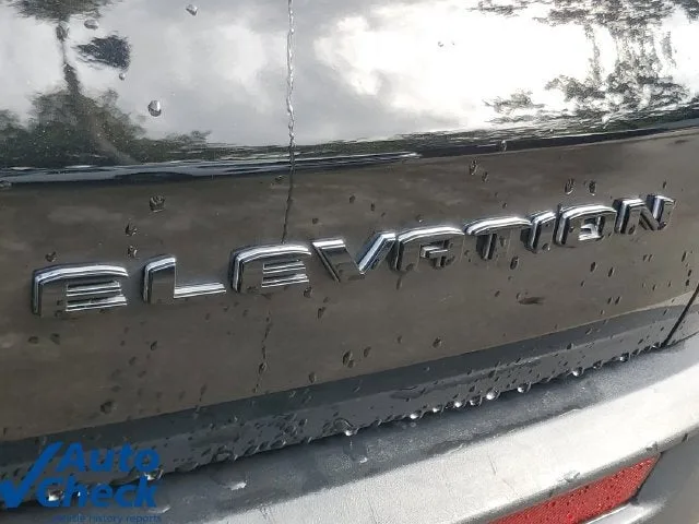 2024 GMC Acadia Elevation photo 9