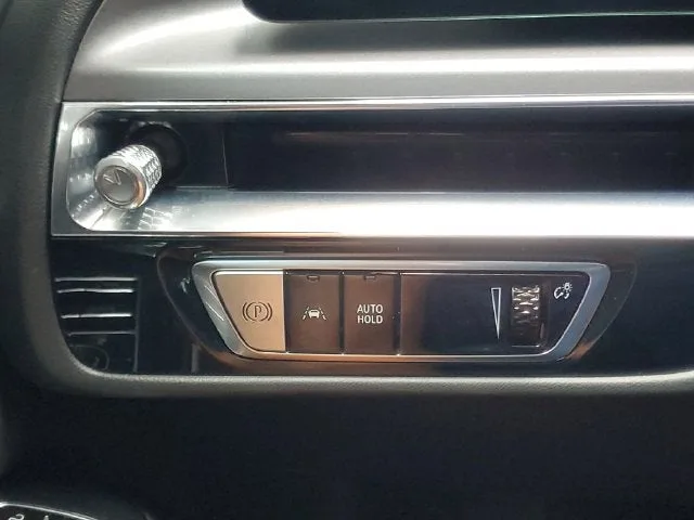 2024 Cadillac LYRIQ Tech photo 26