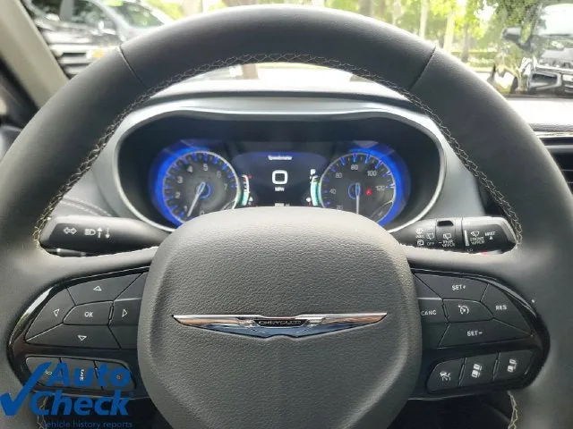 2026 Chrysler Pacifica Limited photo 23