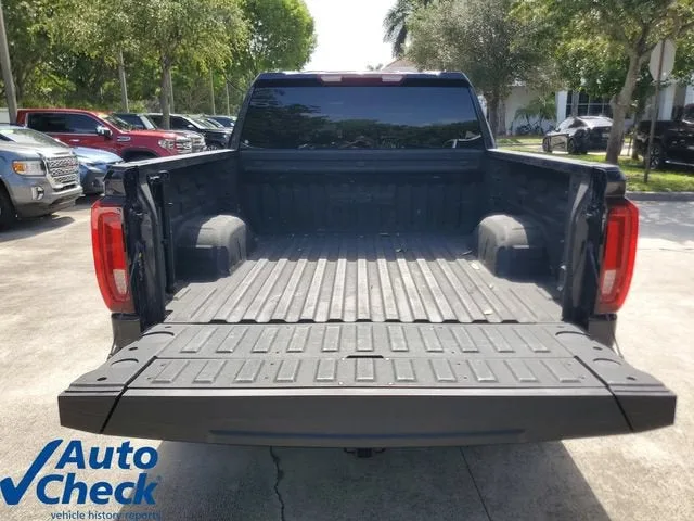 2023 GMC Sierra 1500 SLT photo 10