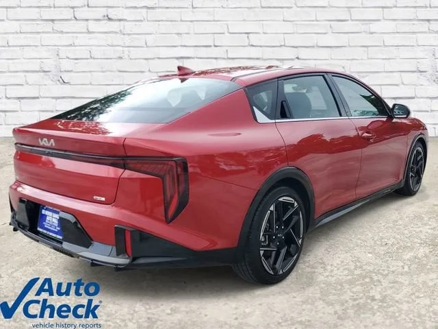 2025 Kia K4 GT-Line photo 4