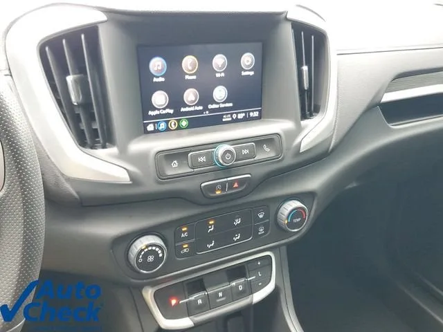 2023 GMC Terrain SLE photo 22