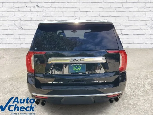 2022 GMC Yukon XL Denali photo 3