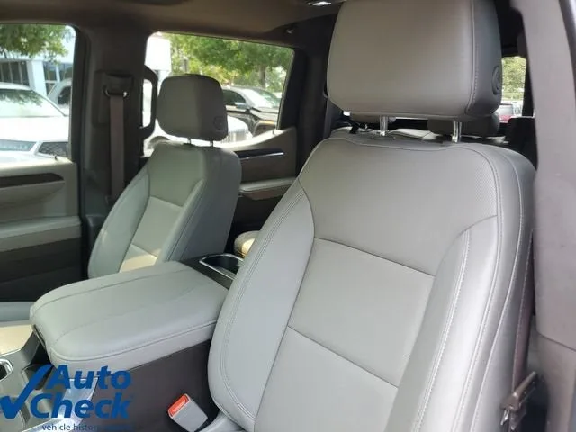 2024 GMC Sierra 1500 SLT photo 16