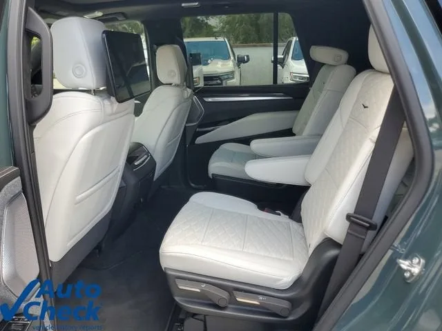 2026 Cadillac Escalade V-Series photo 14