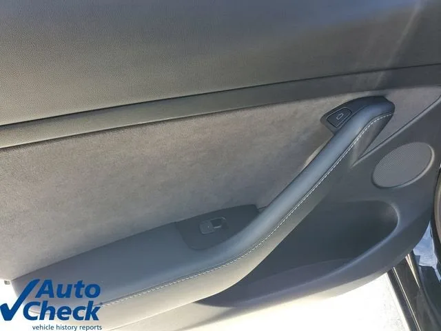2022 Tesla Model 3 Long Range photo 12